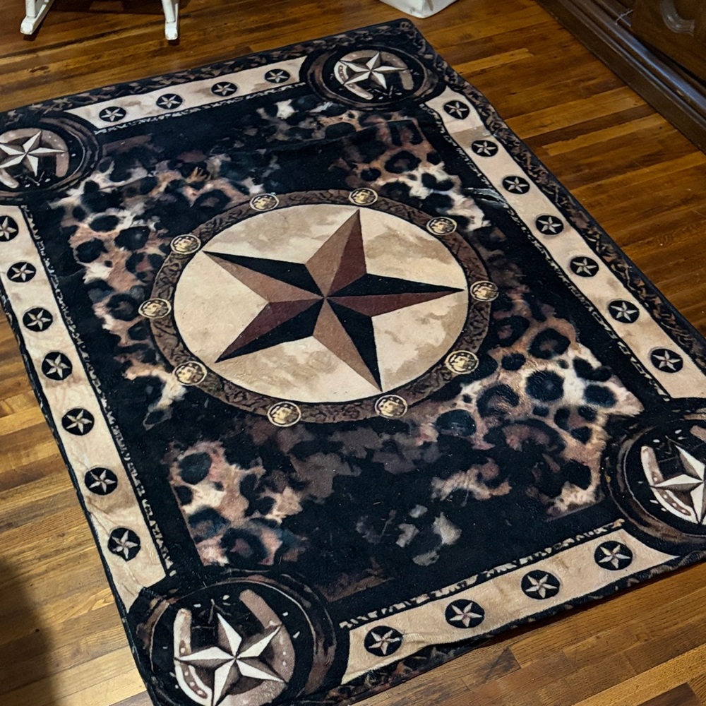 Western Star Area Rug in Brown & Black